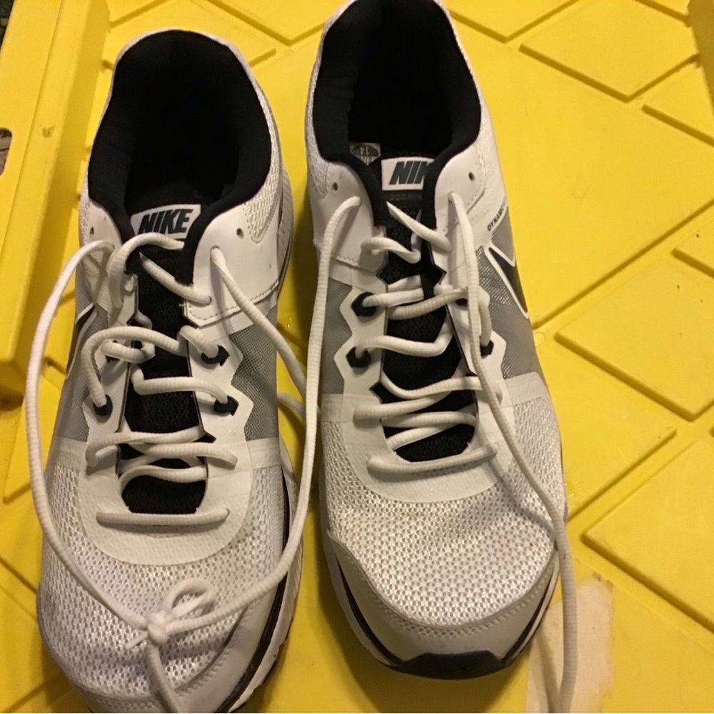 Nike White and Black Athletic Shoes with Breathable Mesh